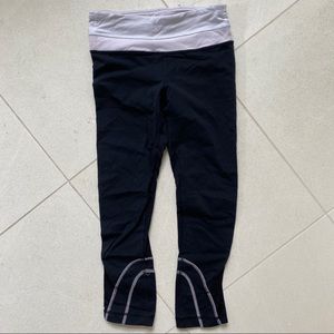 Lululemon black and pink inspire crop legging